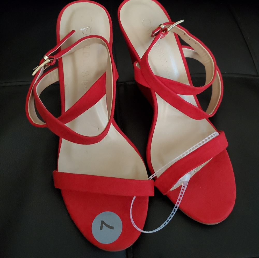 Size 7 Red wedge heels